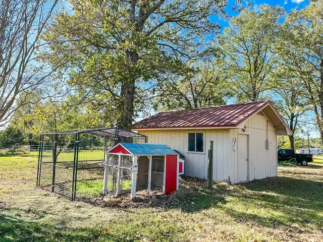 $342,000 | 145 County Road 505, Fairfield, TX 75840