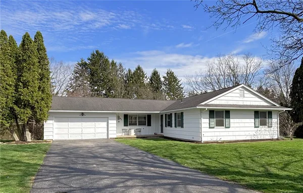 $349,900 | 91 Skyview Lane, Penfield, NY 14625