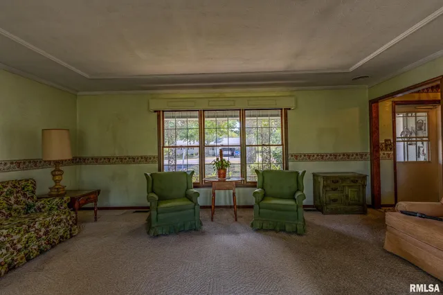 $199,500 | 106 Lakeview Drive, Carlinville, IL 62626