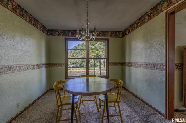 $199,500 | 106 Lakeview Drive, Carlinville, IL 62626