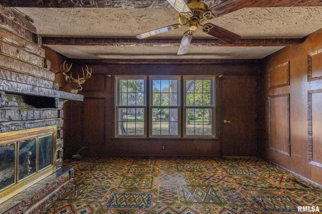 $199,500 | 106 Lakeview Drive, Carlinville, IL 62626