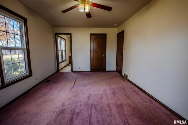 $189,500 | 106 Lakeview Drive, Carlinville, IL 62626