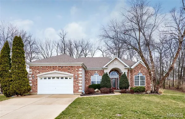 $519,900 | 38 Silent Brook Court, Lake St. Louis, MO 63367