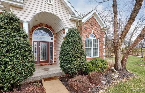 $519,900 | 38 Silent Brook Court, Lake St. Louis, MO 63367