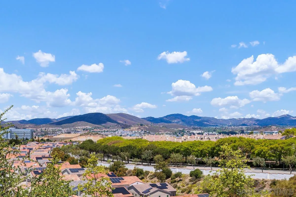170 Diamante Road San Marcos, CA 92078 - Photo 3 of 31