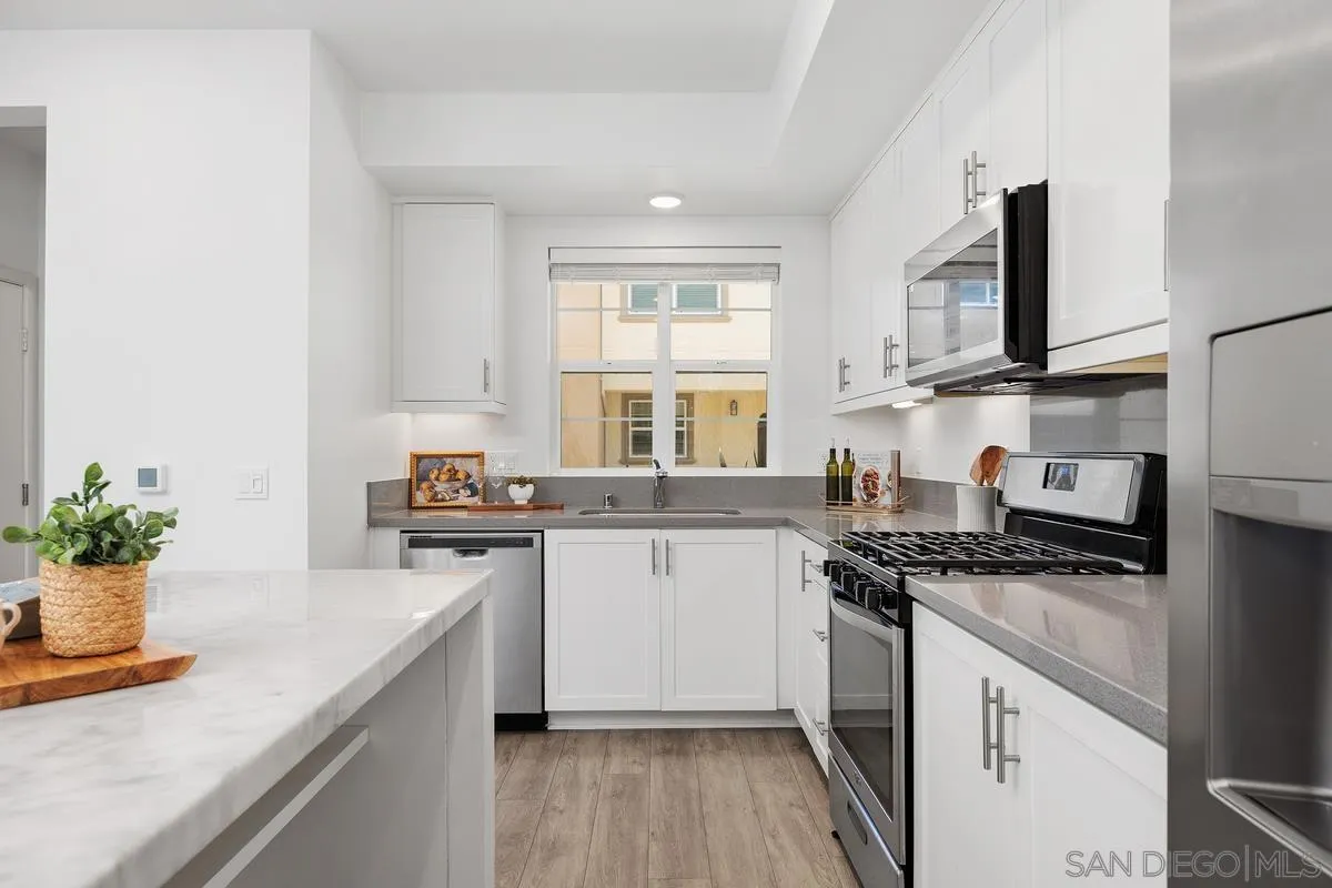 170 Diamante Road San Marcos, CA 92078 - Photo 8 of 31