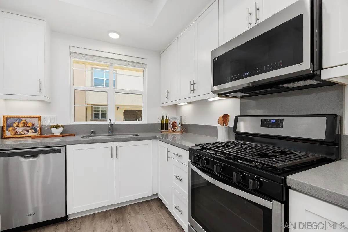 170 Diamante Road San Marcos, CA 92078 - Photo 9 of 31