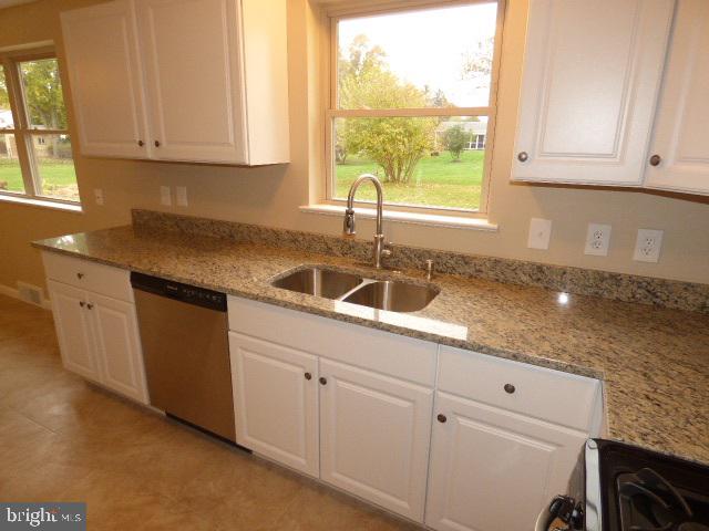 2327 Maple Road York, PA 17408 - Photo 7 of 20