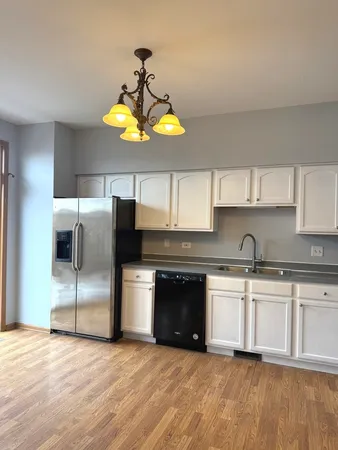 $2,650 | 2208 Rebecca Circle, Unit 2208, Montgomery, IL 60538