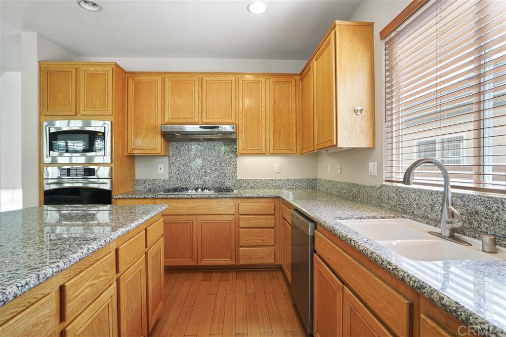 3852 Stoneridge Road Carlsbad, CA 92010 - Photo 8 of 25 Gallery Image 8