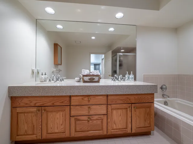 $4,100 | 12 Boulevard Drive, Unit 172, Danbury, CT 06810