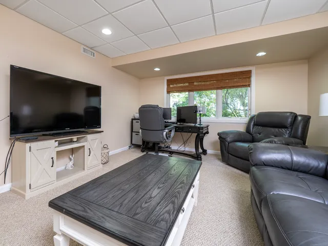 $4,100 | 12 Boulevard Drive, Unit 172, Danbury, CT 06810