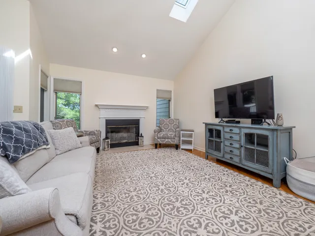 $4,100 | 12 Boulevard Drive, Unit 172, Danbury, CT 06810