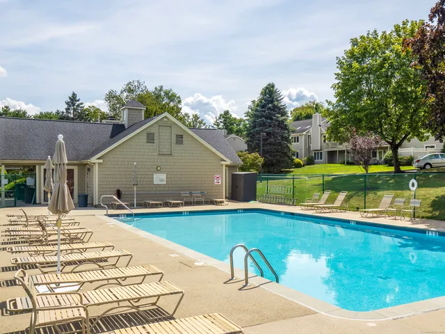 $4,100 | 12 Boulevard Drive, Unit 172, Danbury, CT 06810