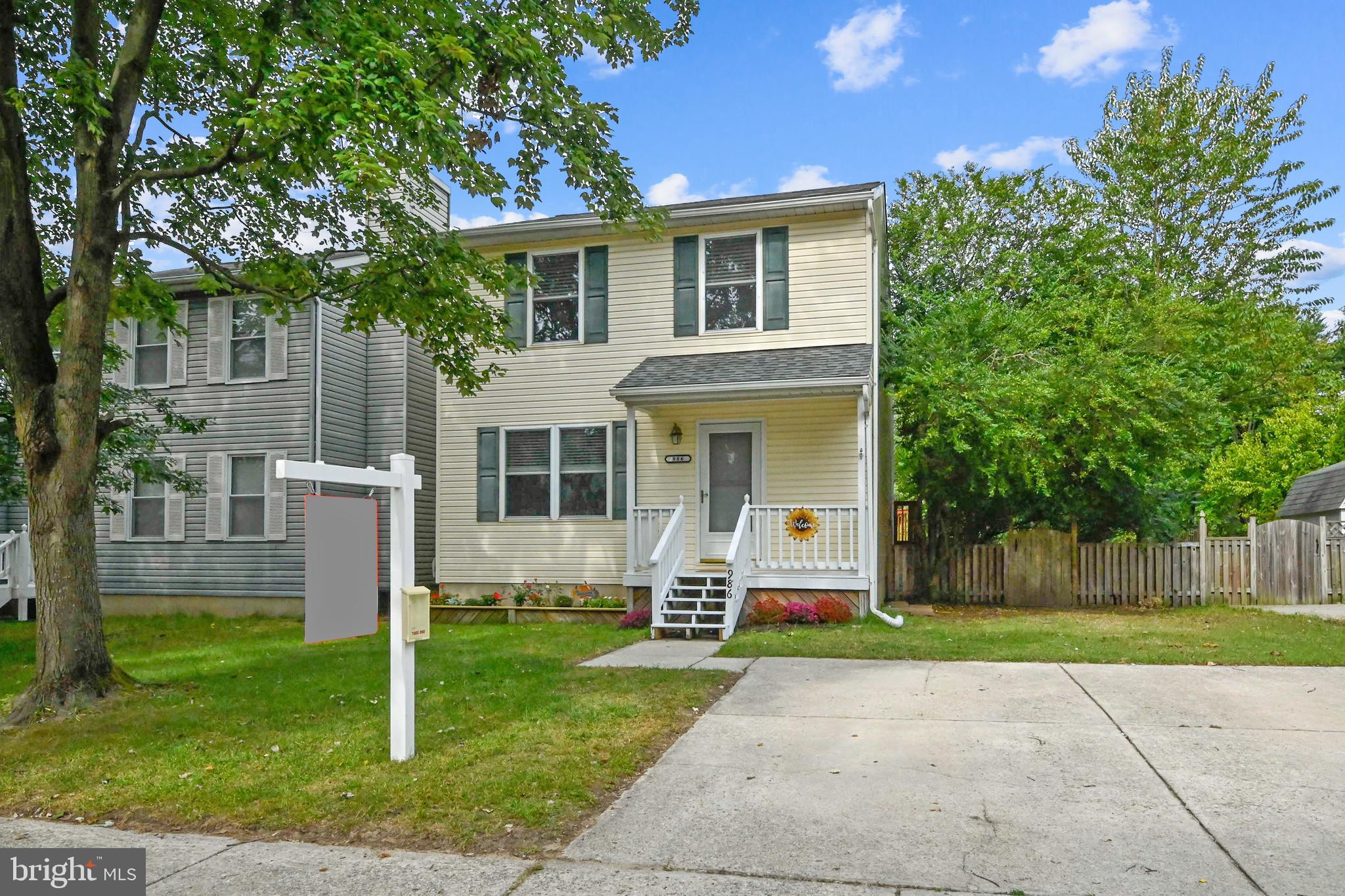 986 Pebblestone Road Pasadena, MD 21122 - Photo 2 of 57 Gallery Image 2