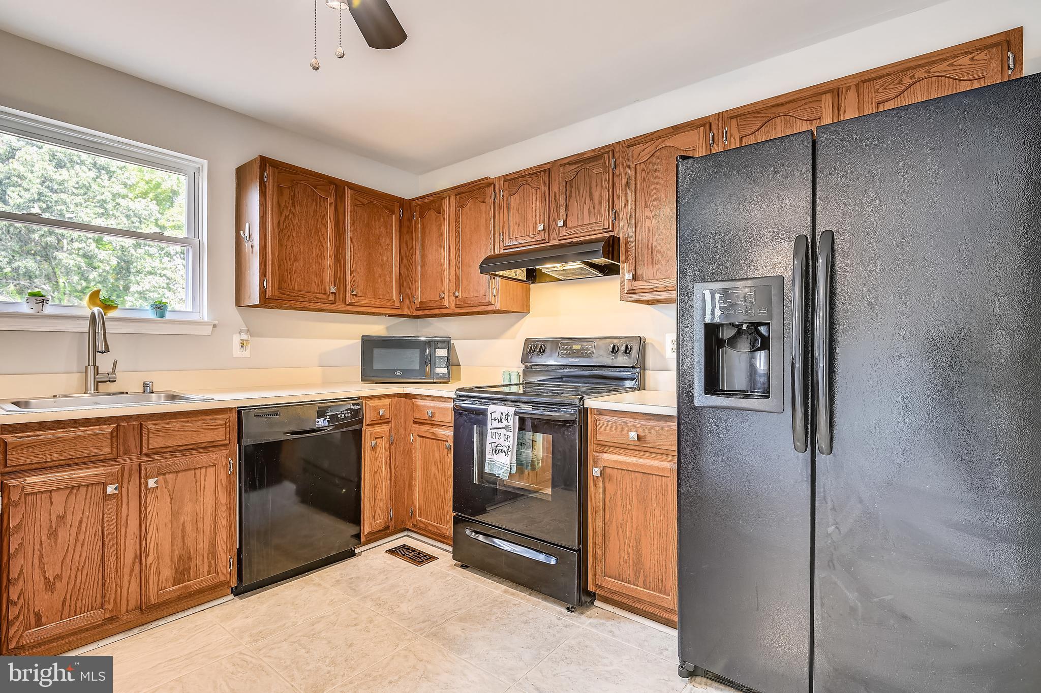 986 Pebblestone Road Pasadena, MD 21122 - Photo 11 of 57 Gallery Image 11