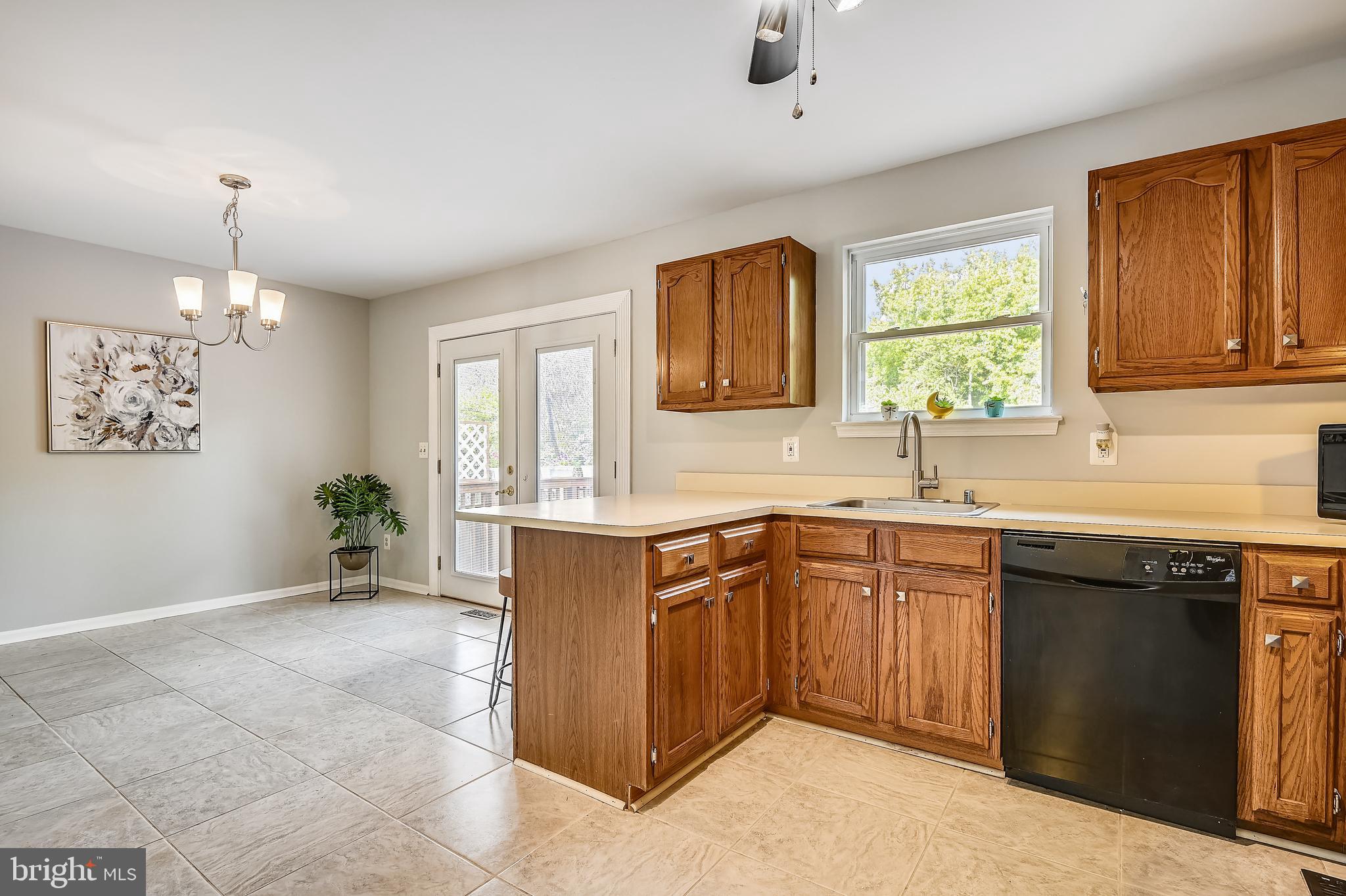 986 Pebblestone Road Pasadena, MD 21122 - Photo 12 of 57 Gallery Image 12
