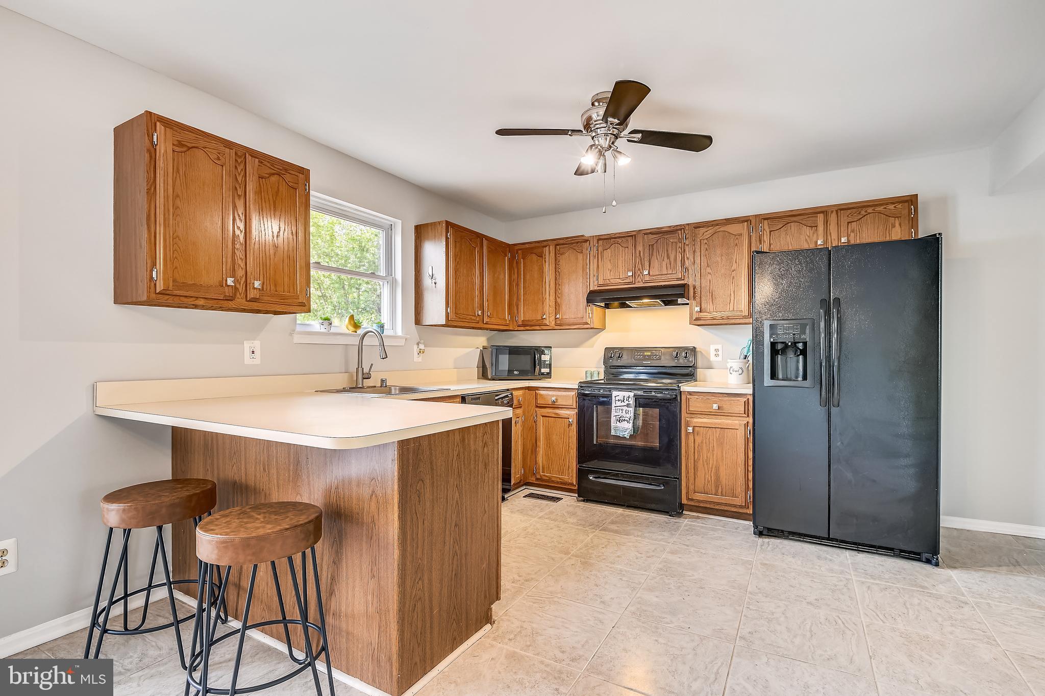 986 Pebblestone Road Pasadena, MD 21122 - Photo 7 of 57 Gallery Image 7