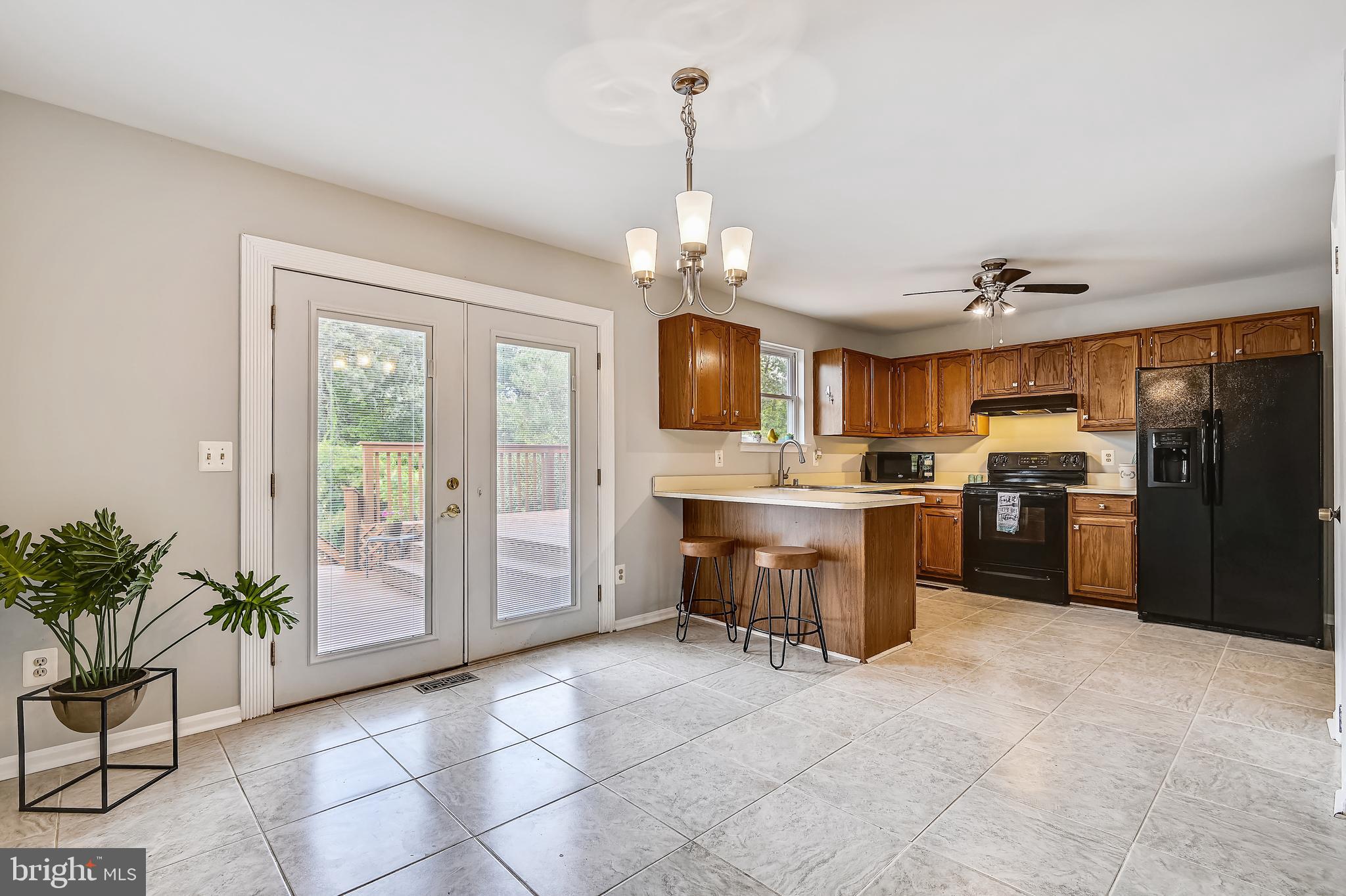 986 Pebblestone Road Pasadena, MD 21122 - Photo 10 of 57 Gallery Image 10