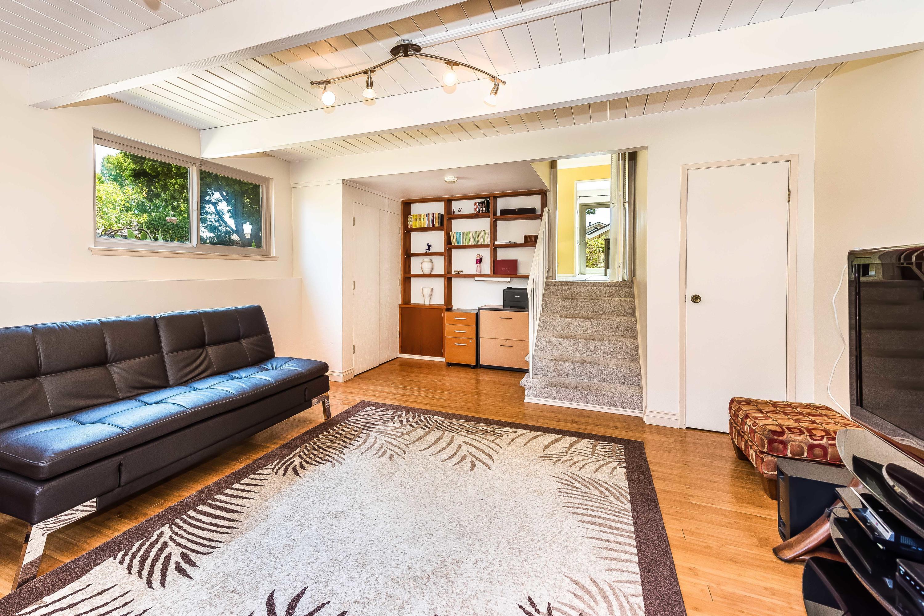 624 Wakefield Road Goleta, CA 93117 - Photo 12 of 23 9