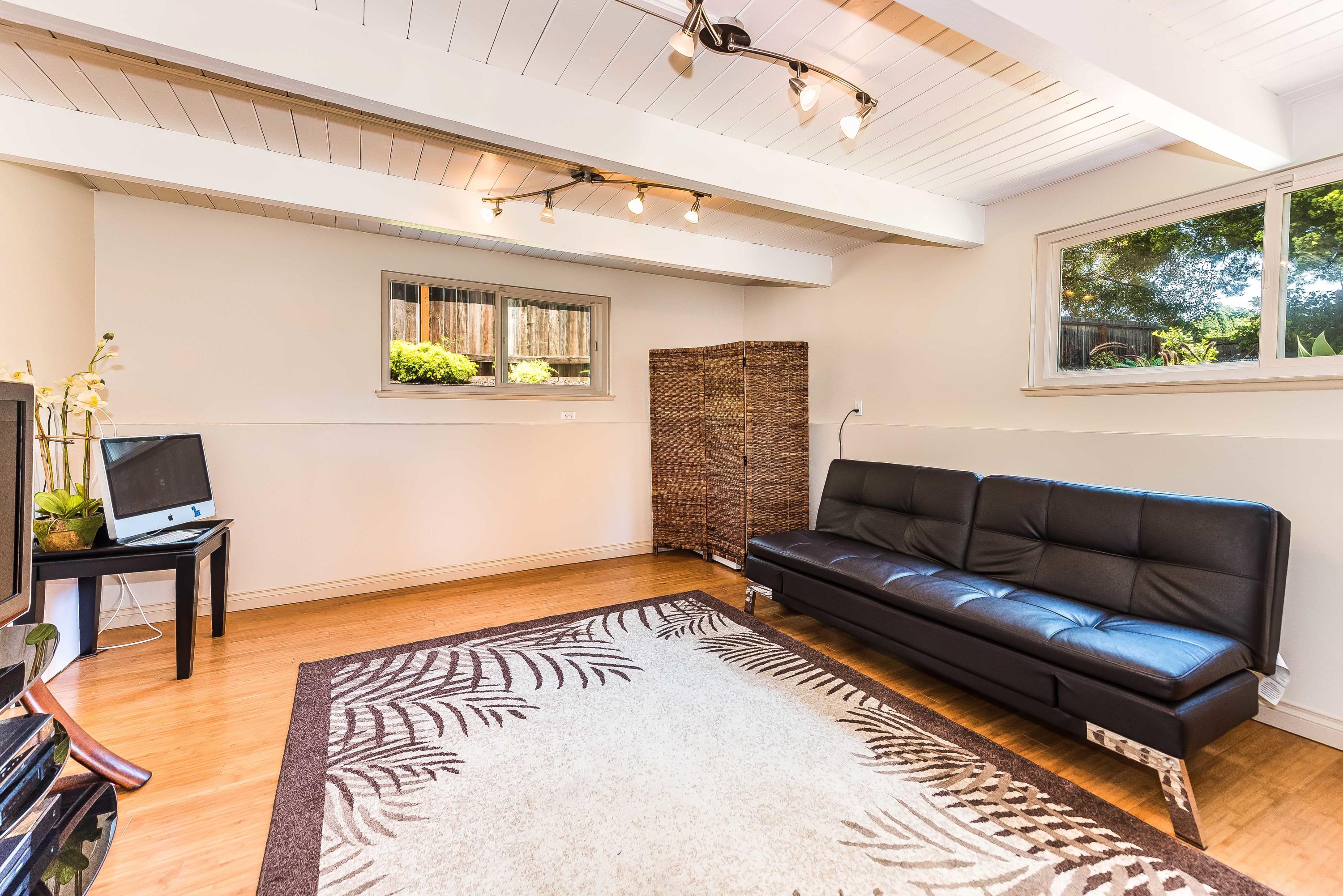624 Wakefield Road Goleta, CA 93117 - Photo 13 of 23 8