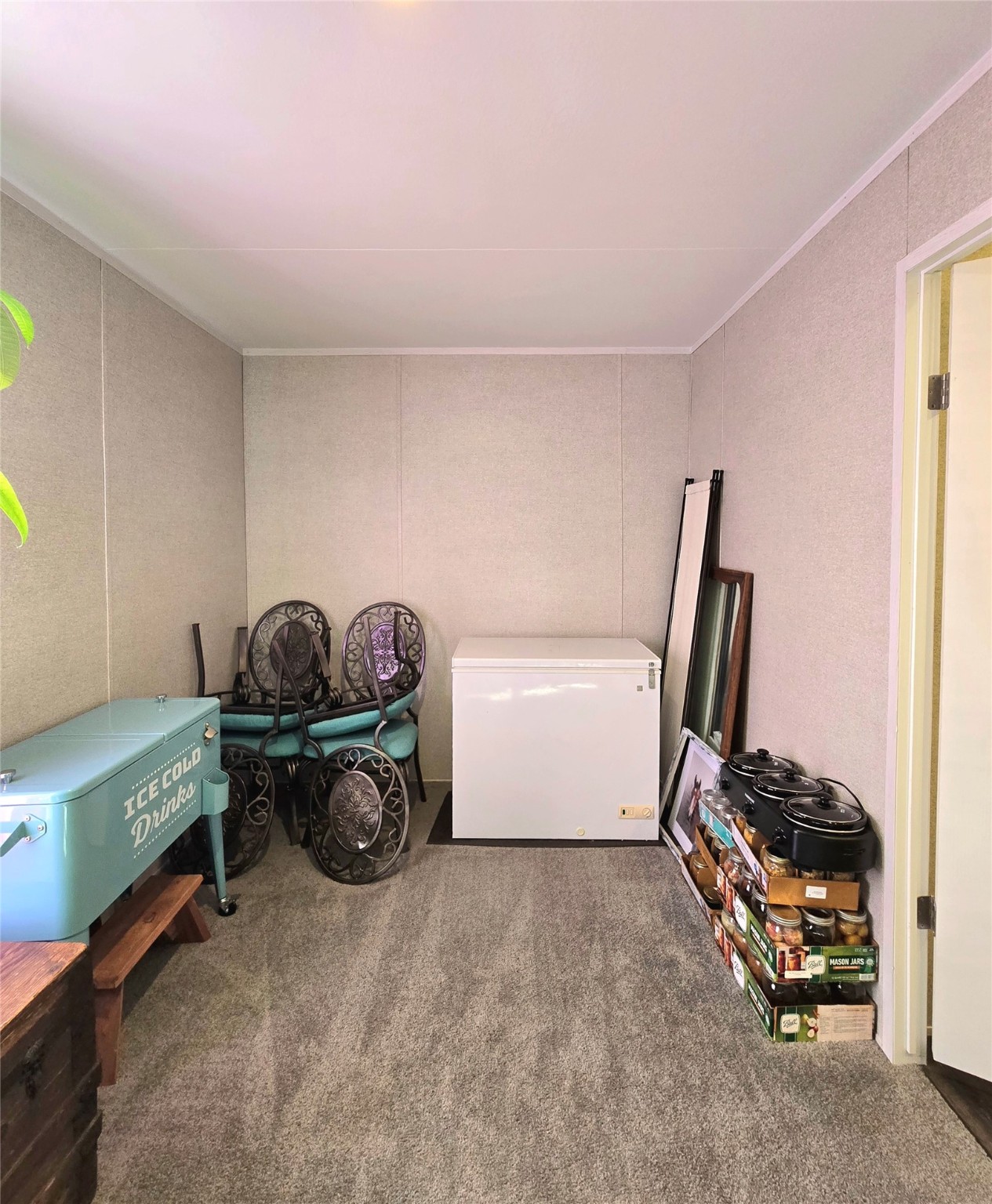 223 County Road 2167B Cleveland, TX 77327 - Photo 32 of 50 a room with a car and a window