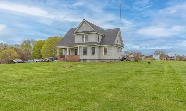 $299,900 | 3011 East Empire Avenue, Benton Harbor, MI 49022