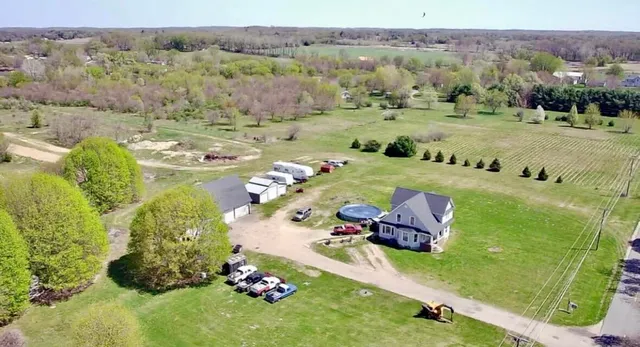 $299,900 | 3011 East Empire Avenue, Benton Harbor, MI 49022