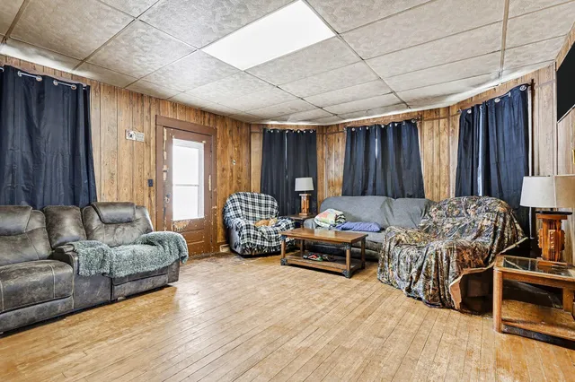 $299,900 | 3011 East Empire Avenue, Benton Harbor, MI 49022