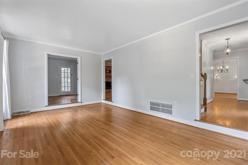 6124 Gate Post Road Charlotte, NC 28211 - Photo 14 of 40 Gallery Image 14