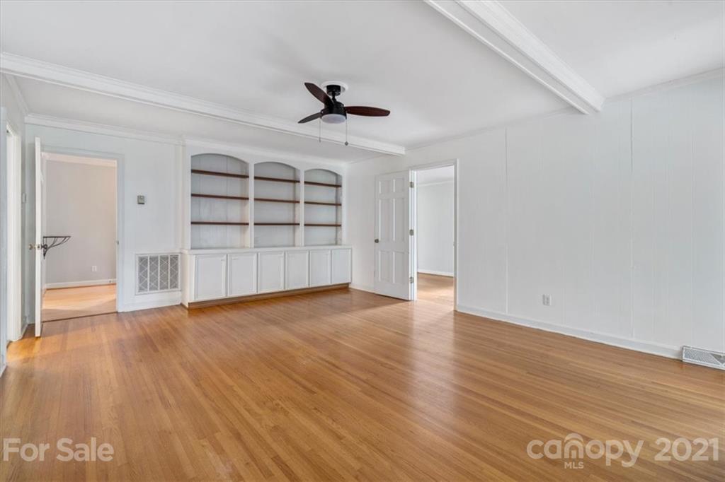 6124 Gate Post Road Charlotte, NC 28211 - Photo 16 of 40 Gallery Image 16
