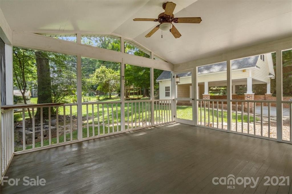 6124 Gate Post Road Charlotte, NC 28211 - Photo 20 of 40 Gallery Image 20