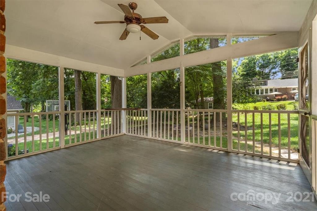 6124 Gate Post Road Charlotte, NC 28211 - Photo 21 of 40 Gallery Image 21