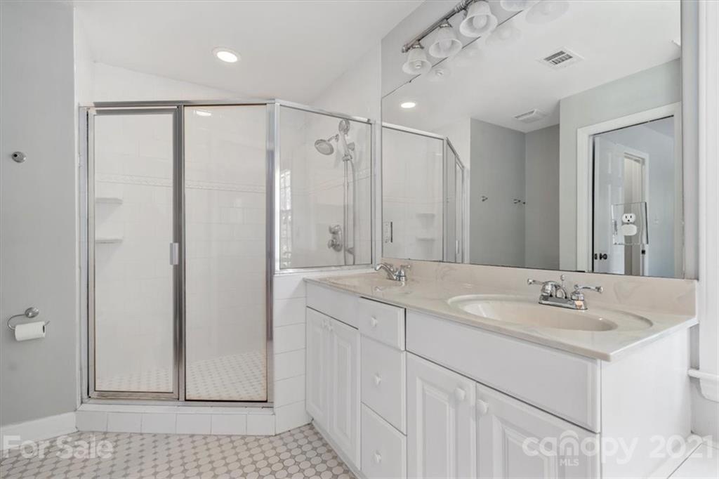 6124 Gate Post Road Charlotte, NC 28211 - Photo 27 of 40 Gallery Image 27