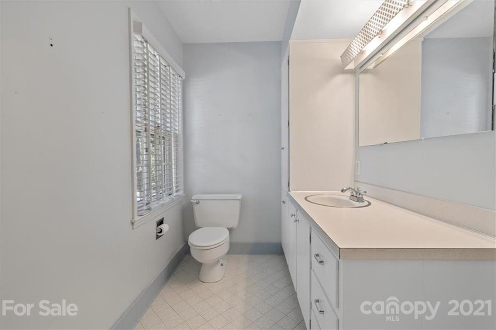 6124 Gate Post Road Charlotte, NC 28211 - Photo 31 of 40 Gallery Image 31