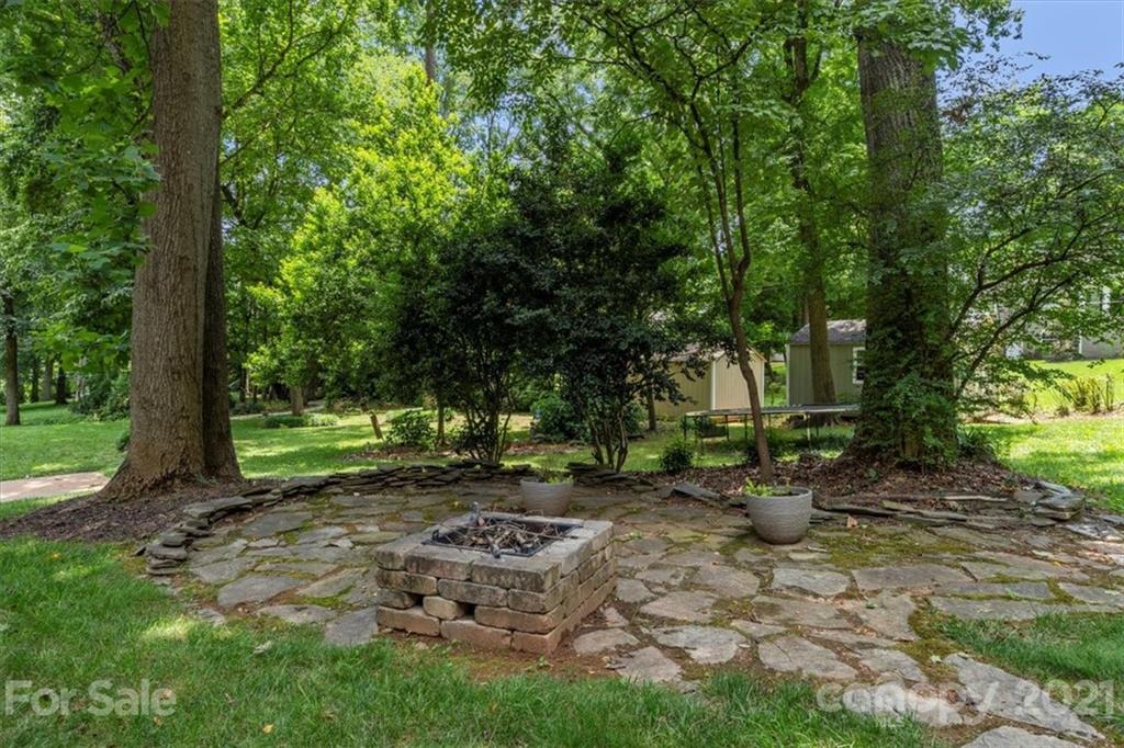 6124 Gate Post Road Charlotte, NC 28211 - Photo 36 of 40 Gallery Image 36