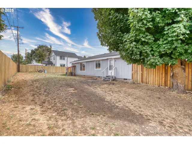 $330,000 | 501 East Collins Street, Goldendale, WA 98620