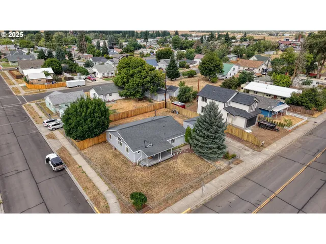 $330,000 | 501 East Collins Street, Goldendale, WA 98620