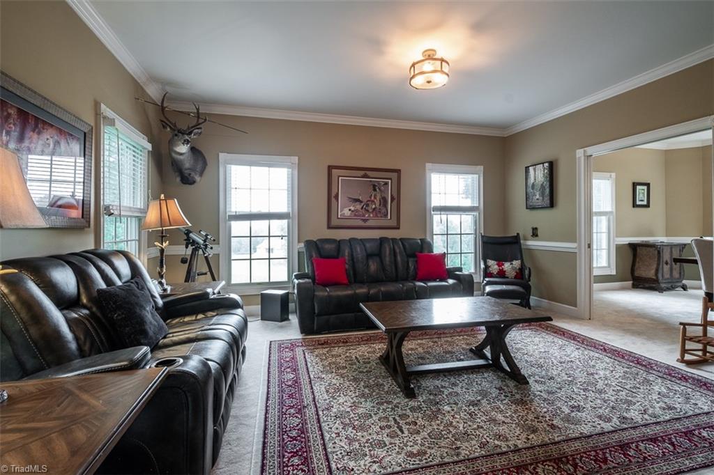 328 Laurelwood Road State Road, NC 28676 - Photo 16 of 39 Living room