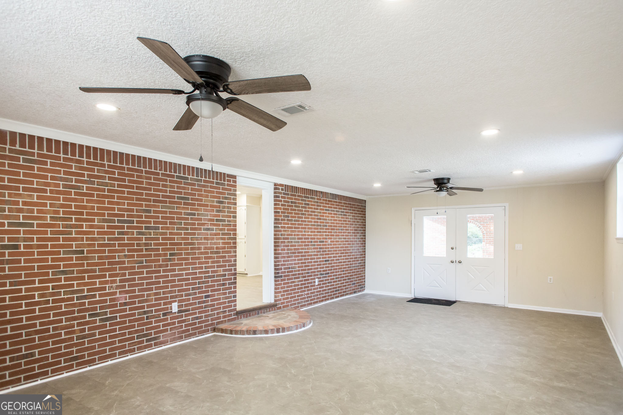407 Pineview Drive Waycross, GA 31501 - Photo 9 of 35 a view of an empty room