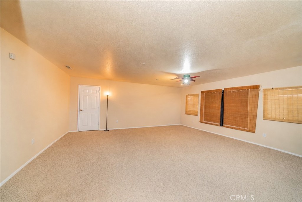12274 Mountain Road Pinon Hills, CA 92372 - Photo 15 of 60
