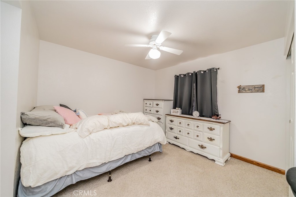 12274 Mountain Road Pinon Hills, CA 92372 - Photo 20 of 60