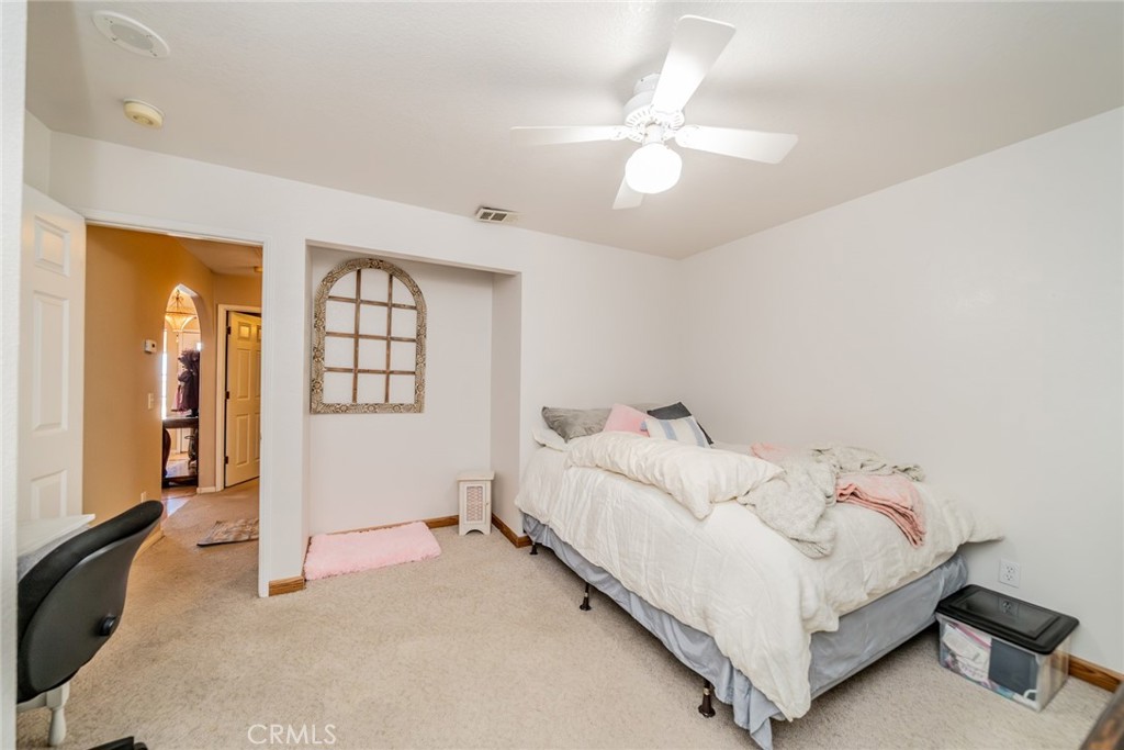 12274 Mountain Road Pinon Hills, CA 92372 - Photo 21 of 60