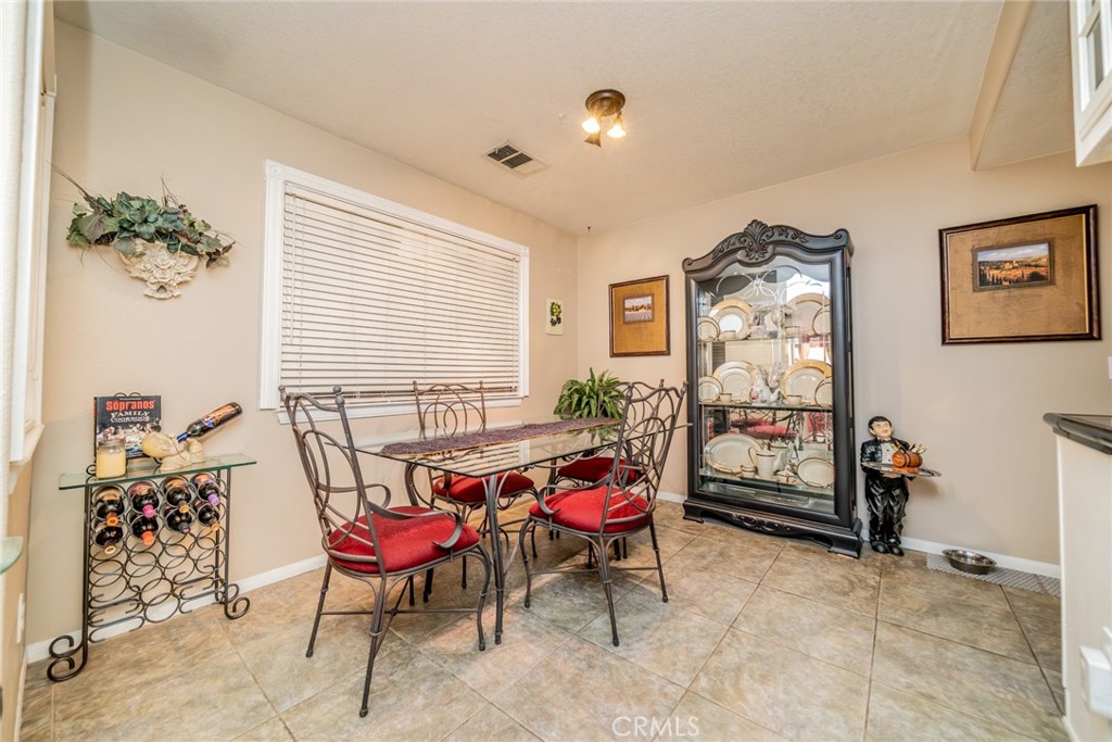 12274 Mountain Road Pinon Hills, CA 92372 - Photo 26 of 60