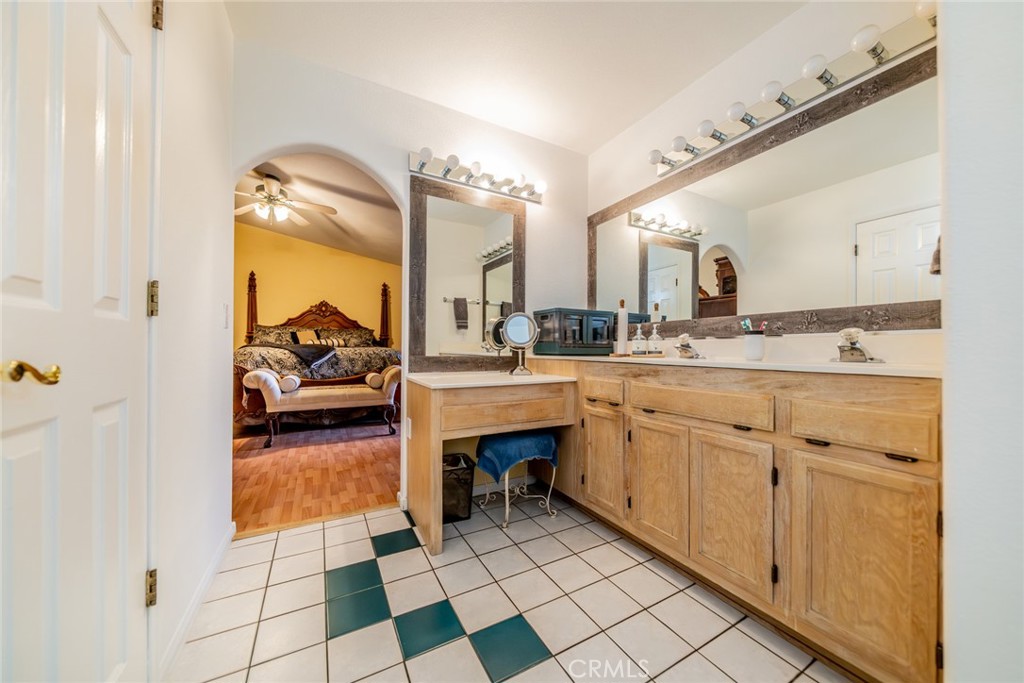 12274 Mountain Road Pinon Hills, CA 92372 - Photo 37 of 60