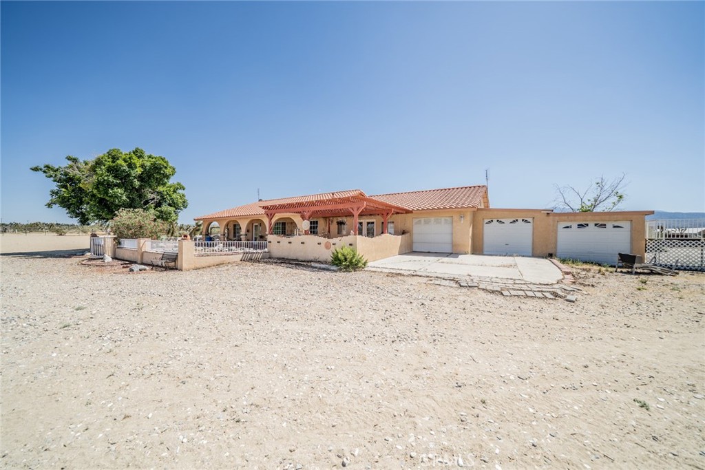 12274 Mountain Road Pinon Hills, CA 92372 - Photo 43 of 60