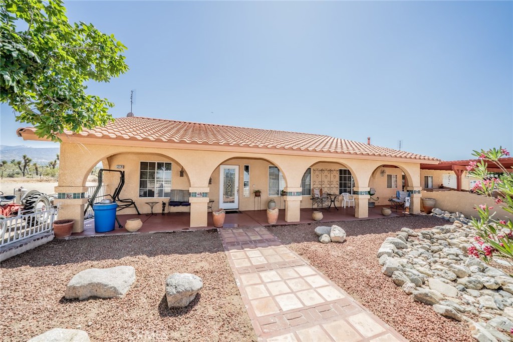 12274 Mountain Road Pinon Hills, CA 92372 - Photo 6 of 60