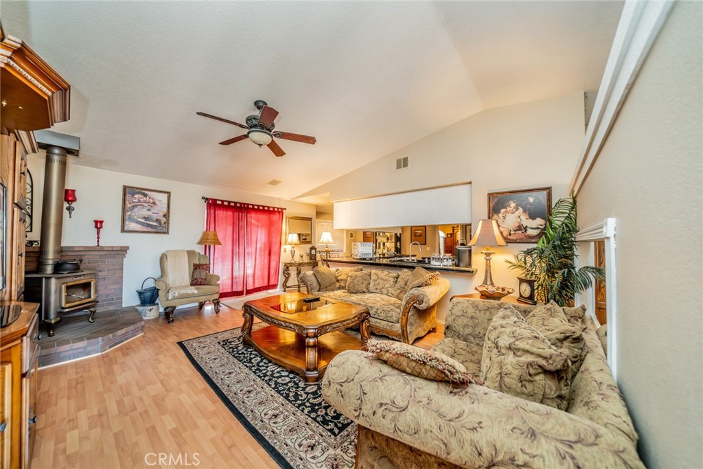 12274 Mountain Road Pinon Hills, CA 92372 - Photo 7 of 60