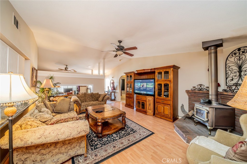 12274 Mountain Road Pinon Hills, CA 92372 - Photo 9 of 60