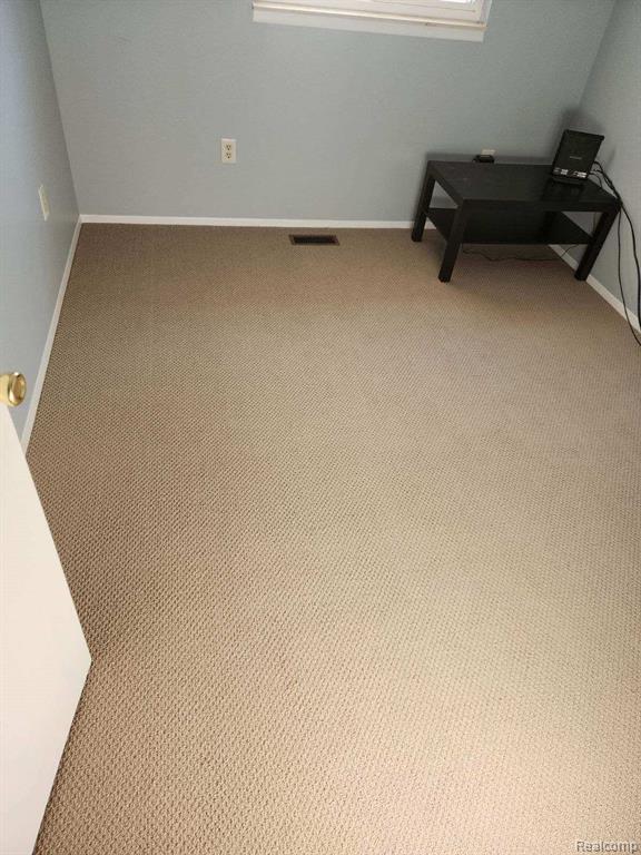 2951 Dearborn Avenue Rochester Hills, MI 48309 - Photo 17 of 33